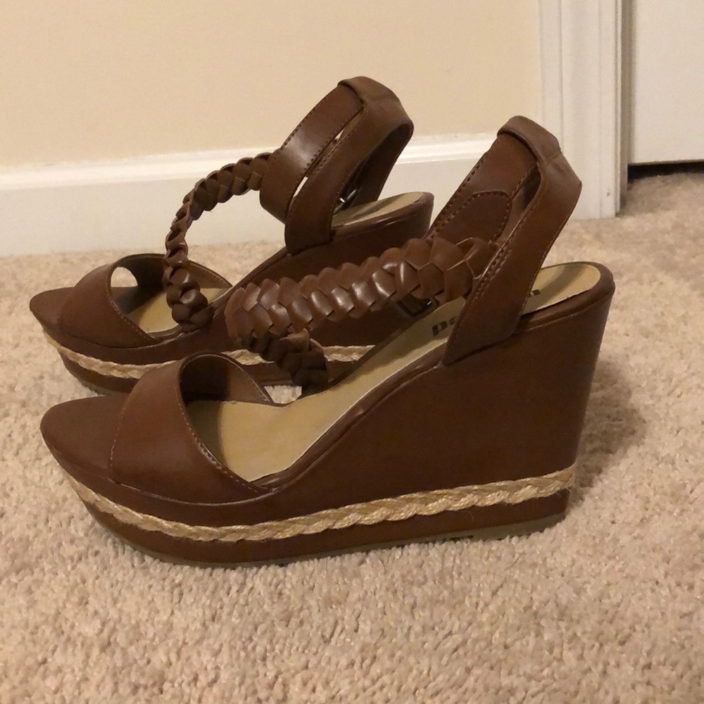 Brown wedges